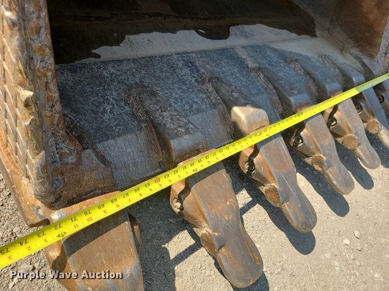 image for item DK4053 Caterpillar  74"W excavator bucket