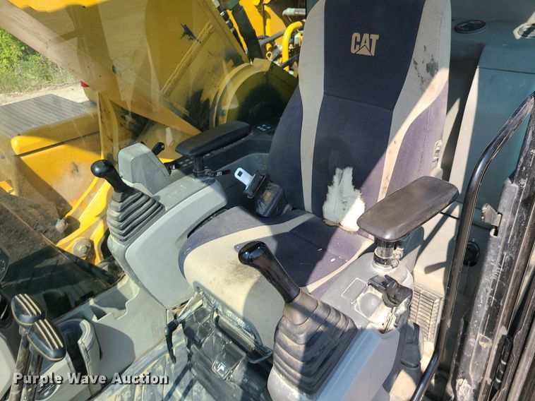 image for item DK4054 2016 Caterpillar 349FL  excavator