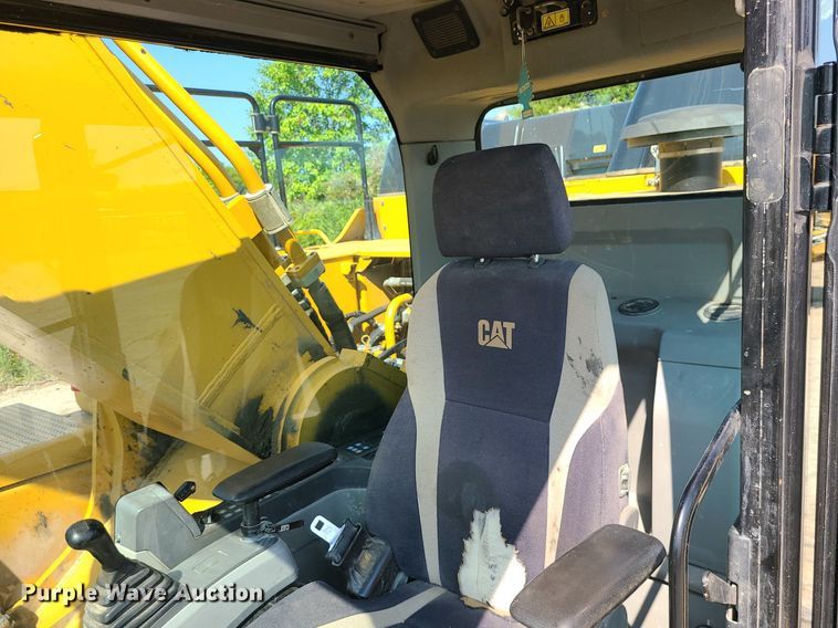 image for item DK4054 2016 Caterpillar 349FL  excavator