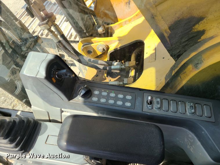 image for item DK4054 2016 Caterpillar 349FL  excavator