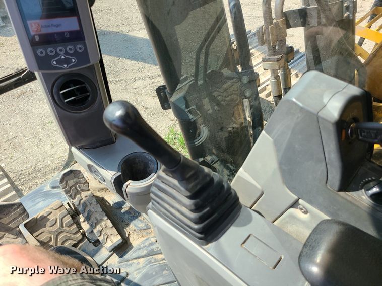 image for item DK4054 2016 Caterpillar 349FL  excavator