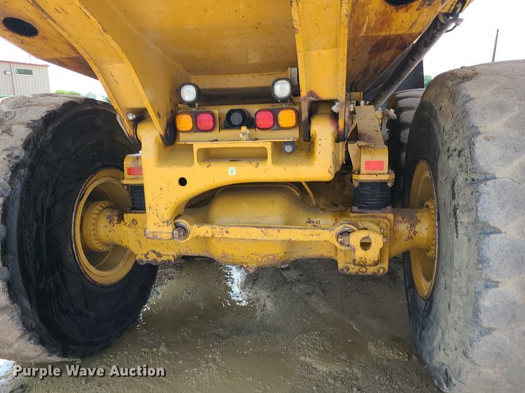 image for item DK4055 2014 Caterpillar 740B  haul truck