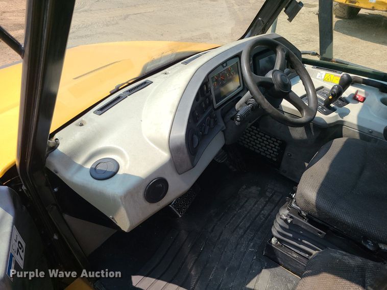 image for item DK4055 2014 Caterpillar 740B  haul truck