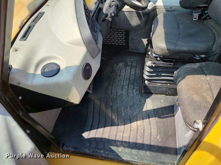 image for item DK4055 2014 Caterpillar 740B  haul truck