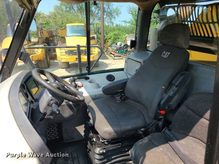 image for item DK4055 2014 Caterpillar 740B  haul truck