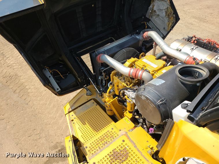 image for item DK4055 2014 Caterpillar 740B  haul truck