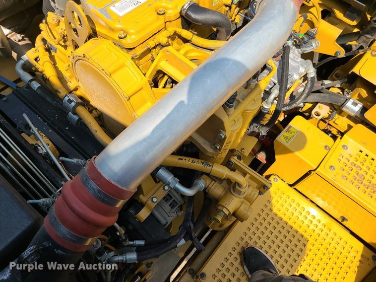 image for item DK4055 2014 Caterpillar 740B  haul truck