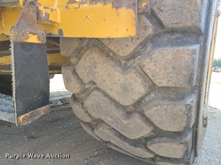 image for item DK4055 2014 Caterpillar 740B  haul truck