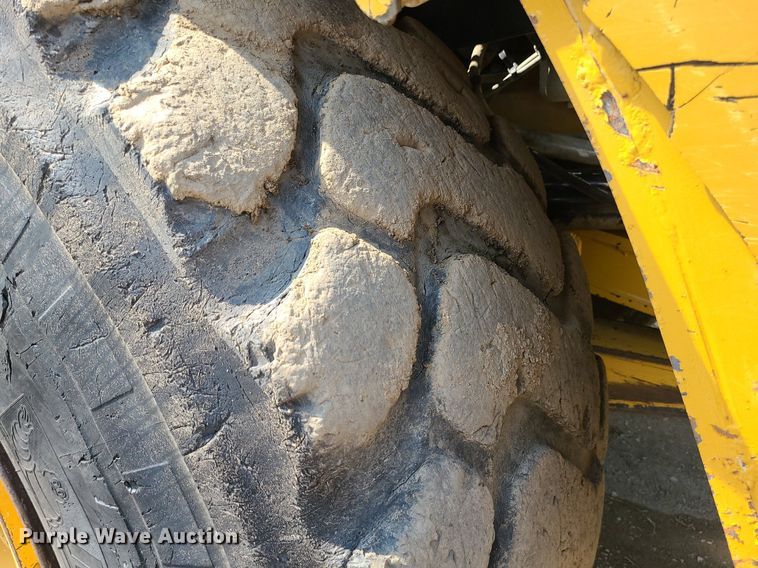 image for item DK4055 2014 Caterpillar 740B  haul truck