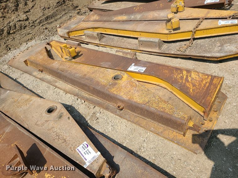 image for item DK4055 2014 Caterpillar 740B  haul truck