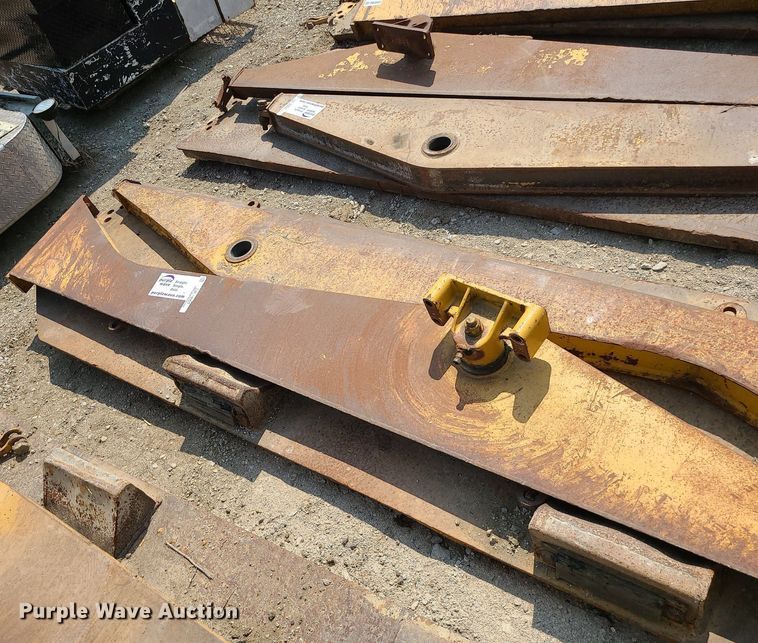 image for item DK4055 2014 Caterpillar 740B  haul truck