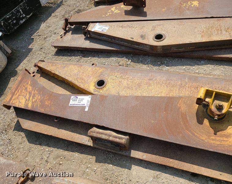 image for item DK4055 2014 Caterpillar 740B  haul truck