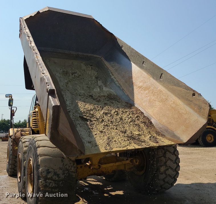 image for item DK4056 2007 Caterpillar 740  haul truck