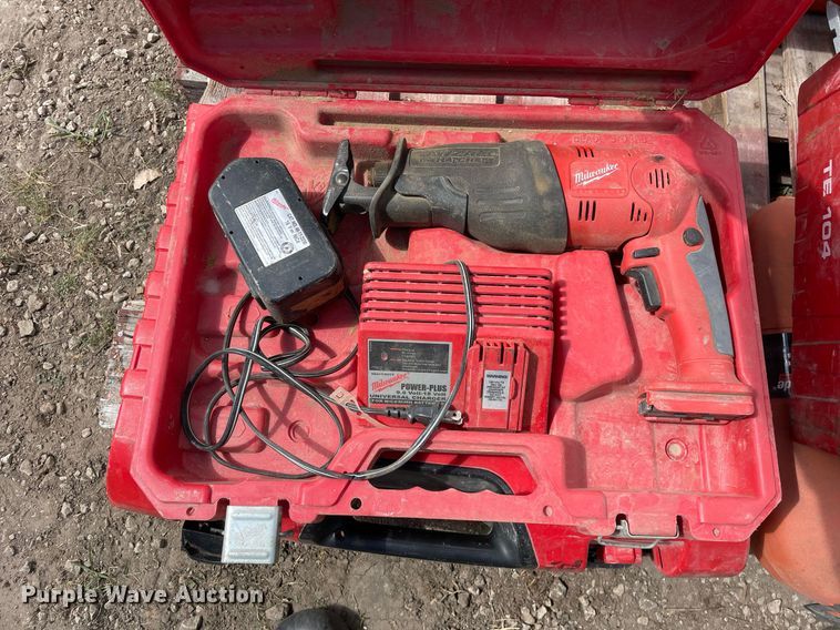 image for item DL3972 Tools