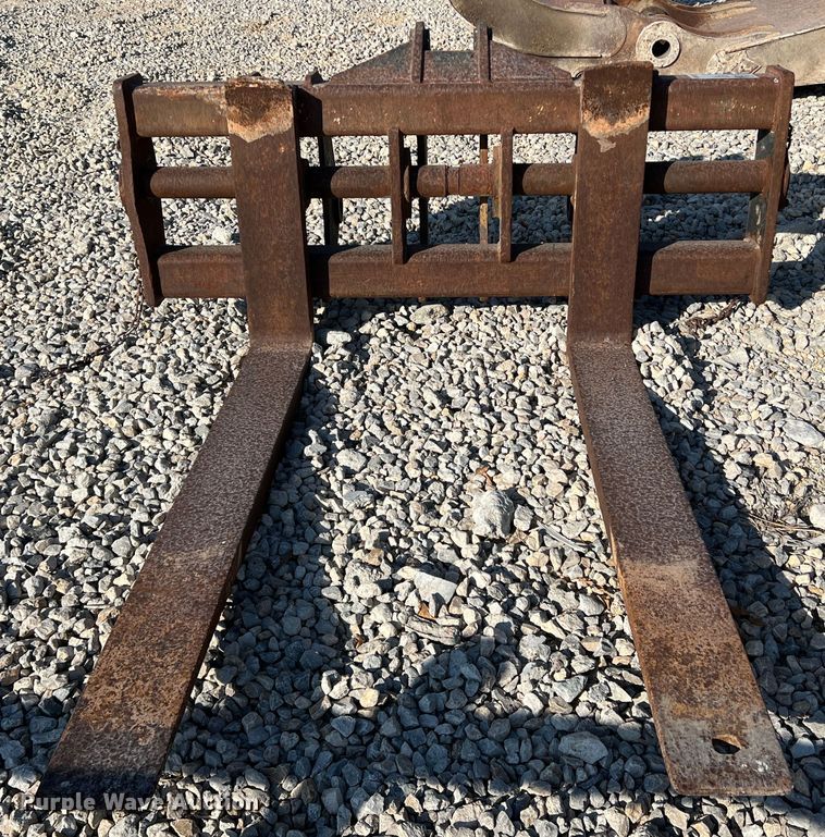 image for item DN3148 6' L forks