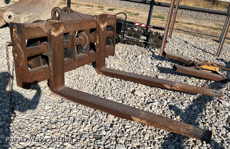 image for item DN3148 6' L forks