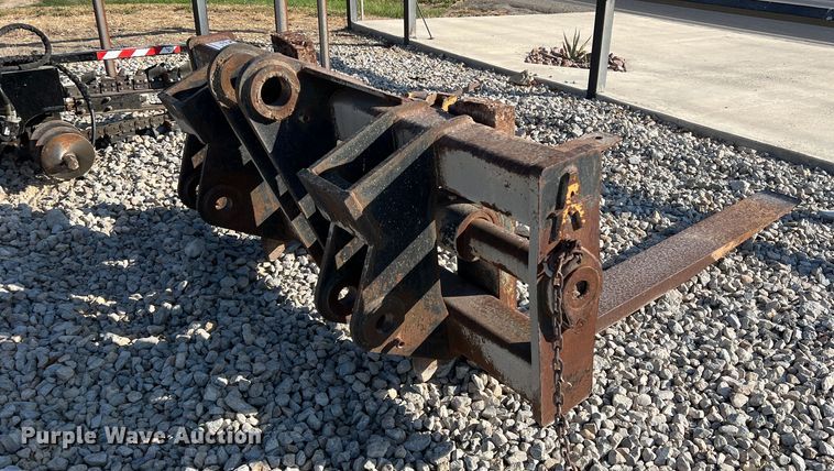 image for item DN3148 6' L forks