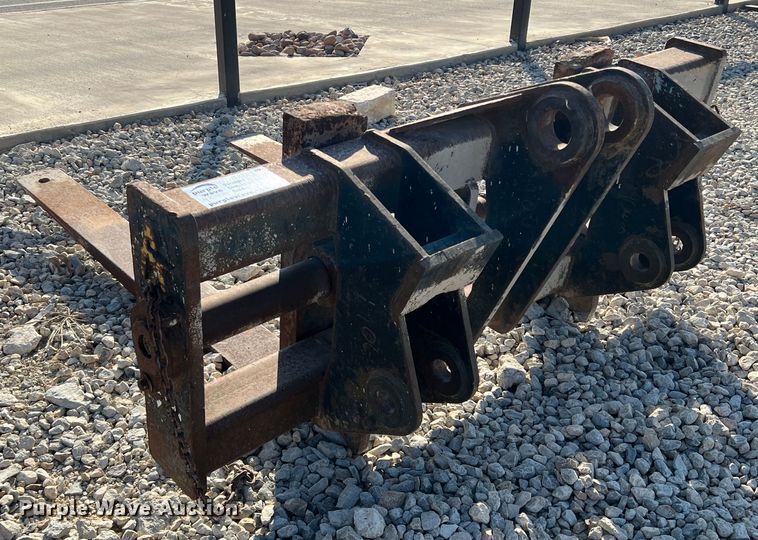 image for item DN3148 6' L forks