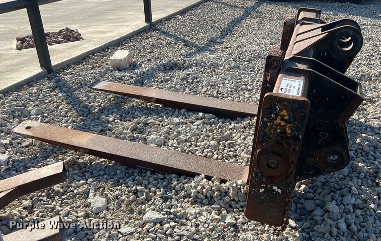 image for item DN3148 6' L forks