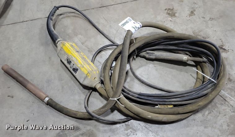 image for item DN4063 2012 Wacker Neuson IRFU-38  concrete vibrator