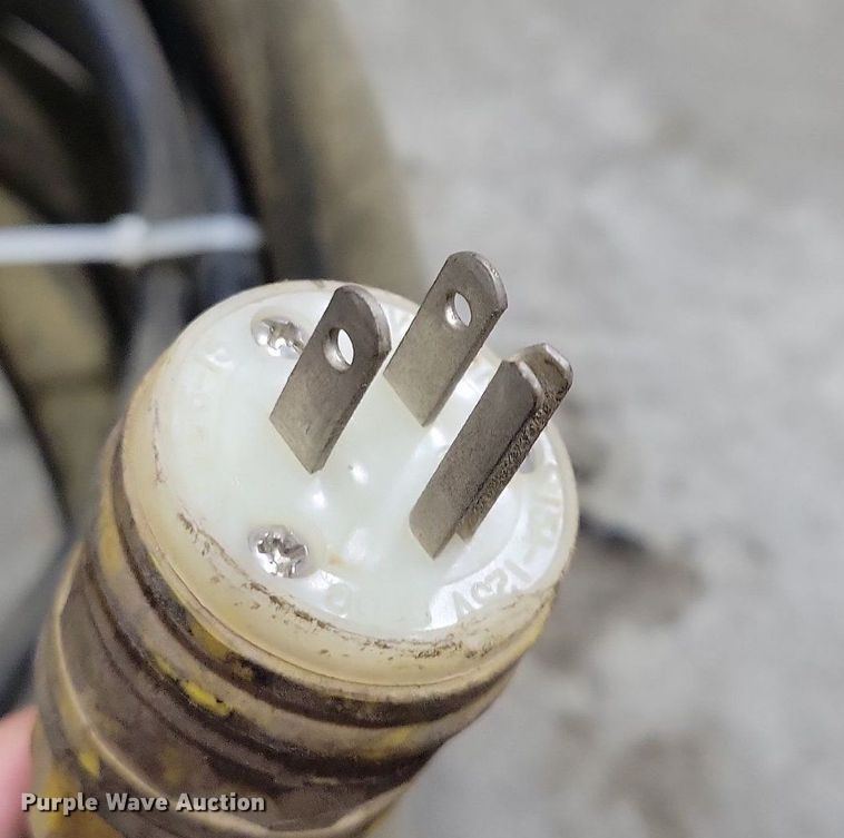 image for item DN4063 2012 Wacker Neuson IRFU-38  concrete vibrator