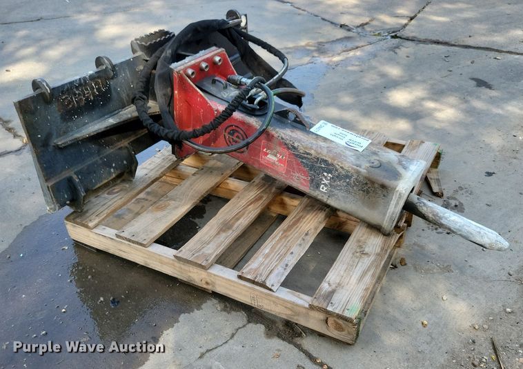 image for item DN4071 CP PB420  skid steer breaker