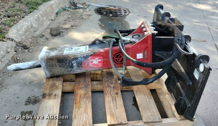 image for item DN4071 CP PB420  skid steer breaker