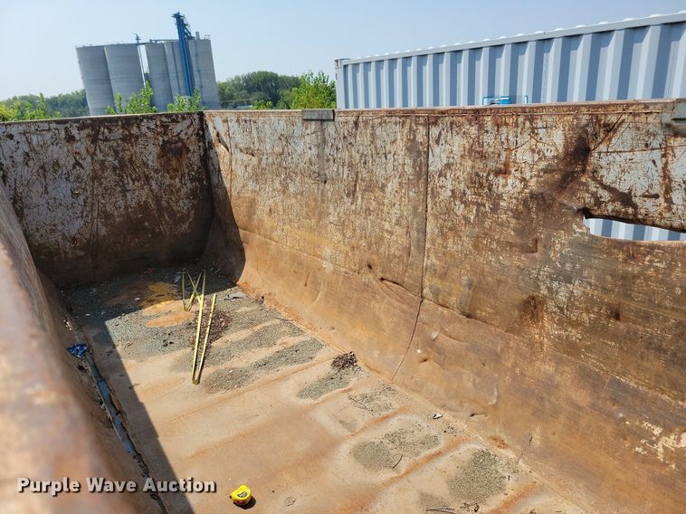 image for item DN4098 Roll-off dumpster