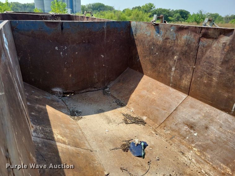 image for item DN4102 Roll-off dumpster