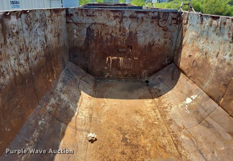 image for item DN4103 Roll-off dumpster