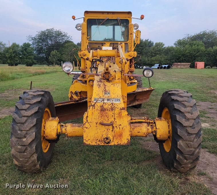 image for item DN4104 1969 BLH Austin-Western Super 300  rigid frame motor grader
