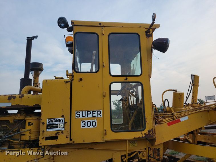 image for item DN4104 1969 BLH Austin-Western Super 300  rigid frame motor grader