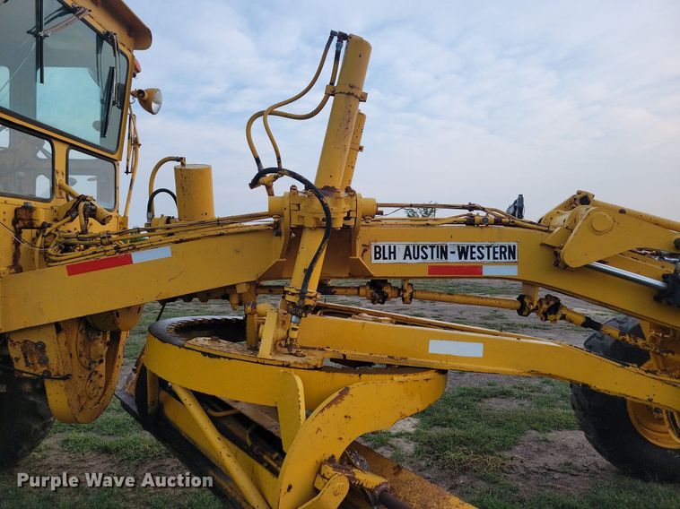 image for item DN4104 1969 BLH Austin-Western Super 300  rigid frame motor grader