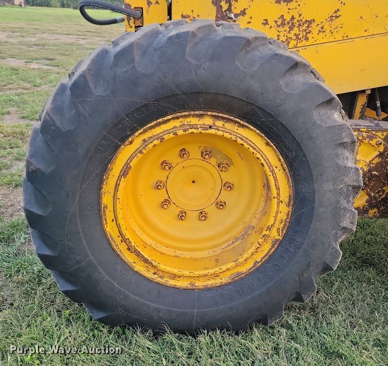 image for item DN4104 1969 BLH Austin-Western Super 300  rigid frame motor grader