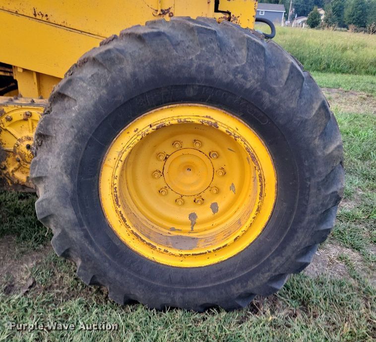 image for item DN4104 1969 BLH Austin-Western Super 300  rigid frame motor grader