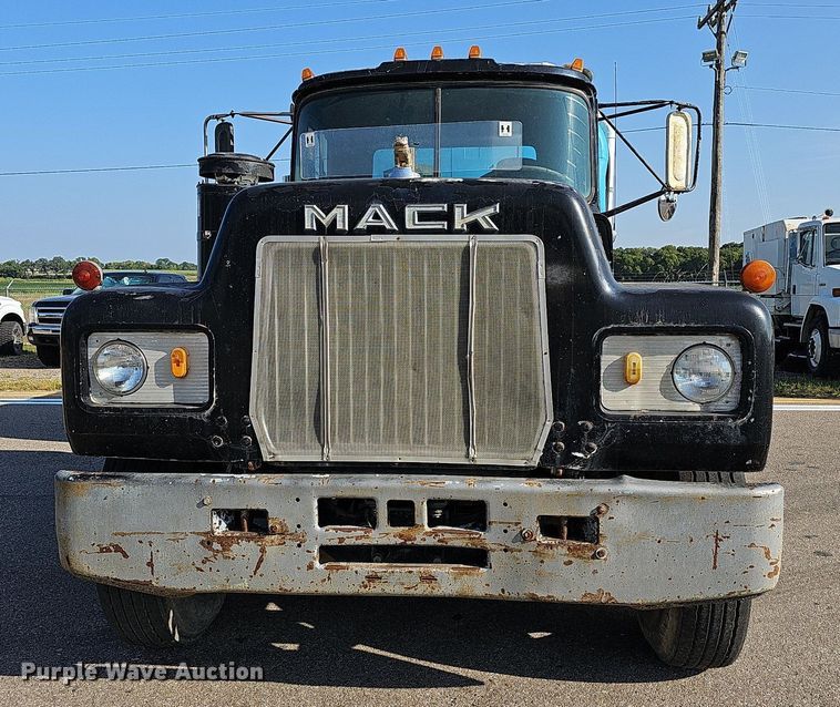 image for item DN8597 1979 Mack  water truck