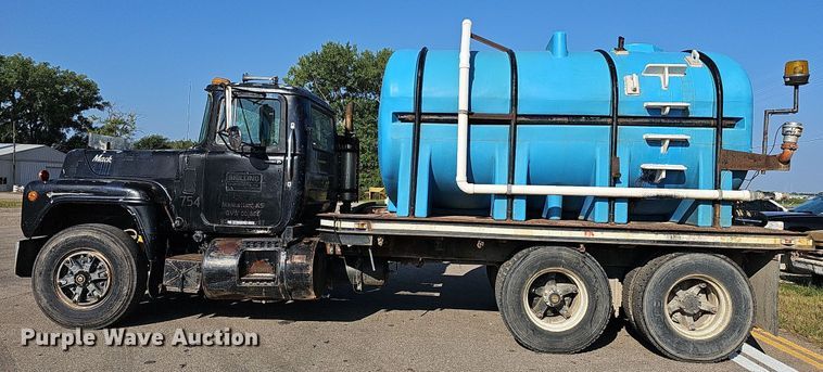 image for item DN8597 1979 Mack  water truck