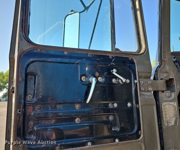 image for item DN8597 1979 Mack  water truck