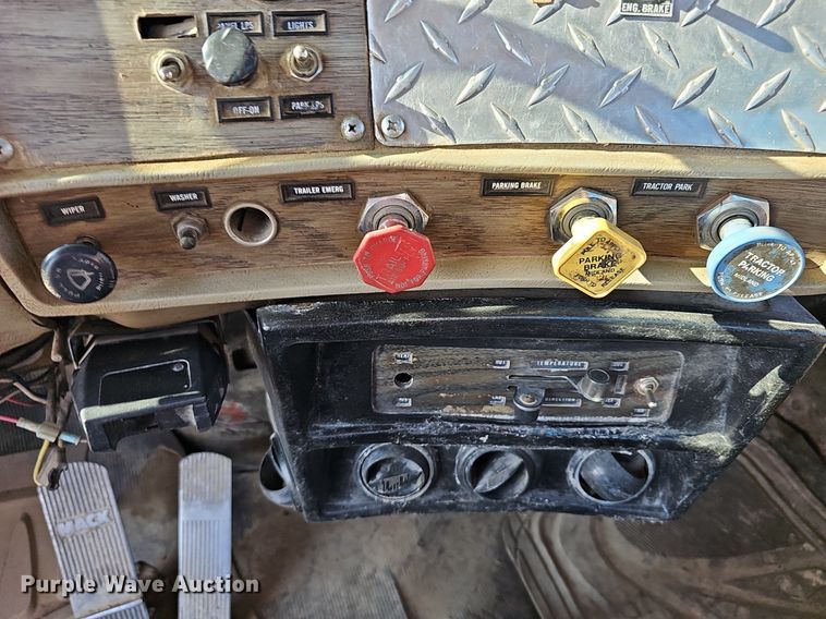 image for item DN8597 1979 Mack  water truck