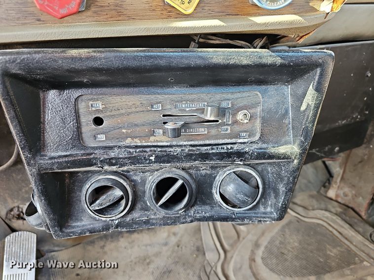 image for item DN8597 1979 Mack  water truck