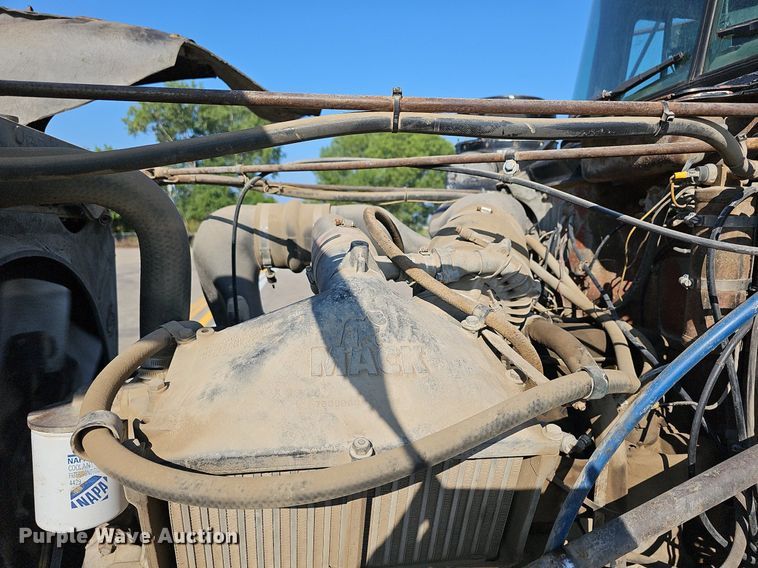 image for item DN8597 1979 Mack  water truck