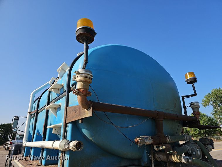 image for item DN8597 1979 Mack  water truck