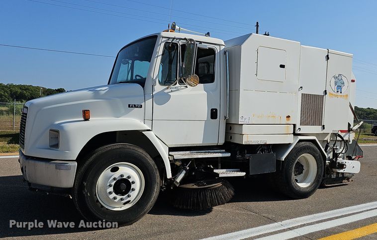 image for item DN8598 1998 Freightliner FL70 Broom Bear  street sweeper truck