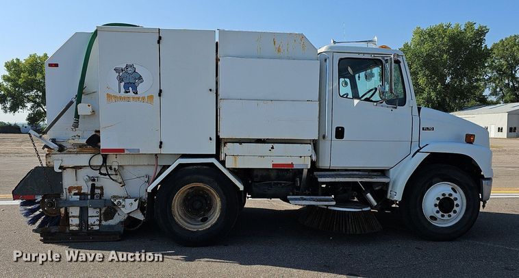 image for item DN8598 1998 Freightliner FL70 Broom Bear  street sweeper truck