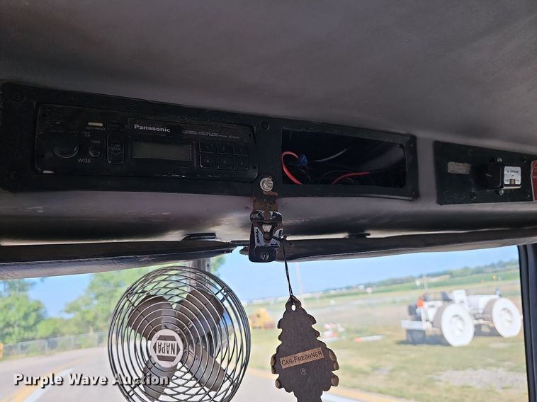 image for item DN8598 1998 Freightliner FL70 Broom Bear  street sweeper truck