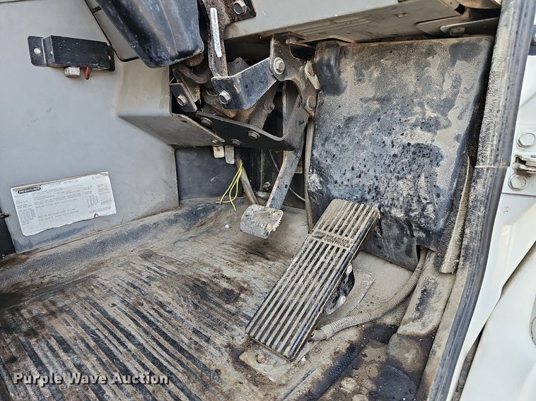 image for item DN8598 1998 Freightliner FL70 Broom Bear  street sweeper truck