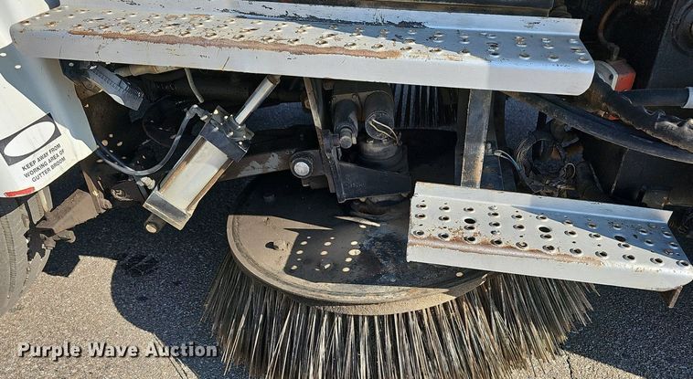 image for item DN8598 1998 Freightliner FL70 Broom Bear  street sweeper truck