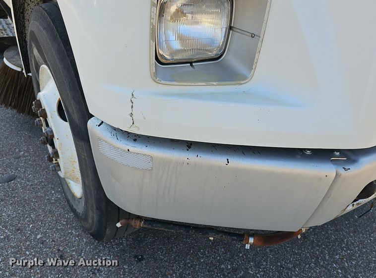 image for item DN8598 1998 Freightliner FL70 Broom Bear  street sweeper truck