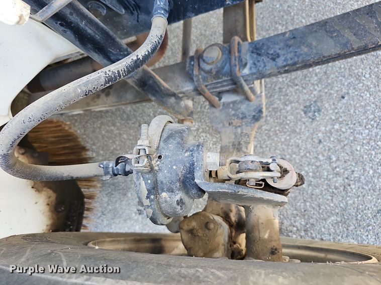 image for item DN8598 1998 Freightliner FL70 Broom Bear  street sweeper truck