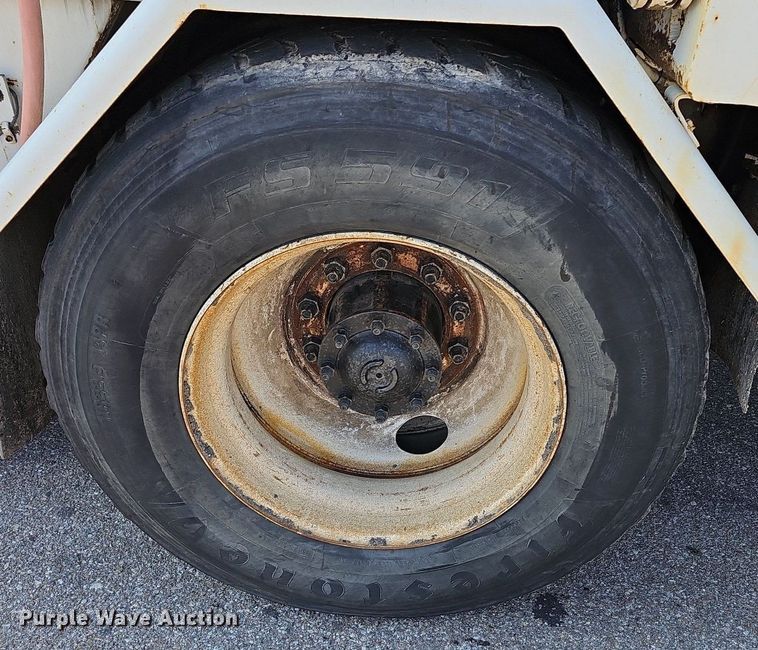 image for item DN8598 1998 Freightliner FL70 Broom Bear  street sweeper truck